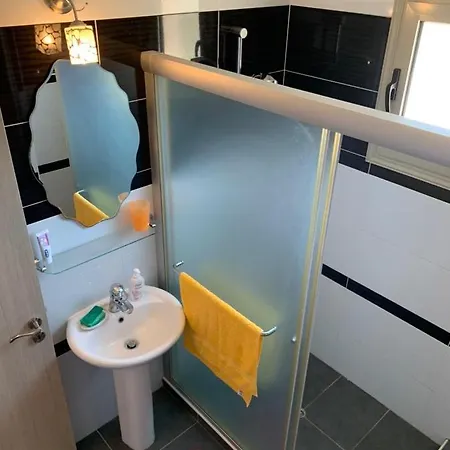 2br With Stunning Sea And Mountain Views Neo Chorio