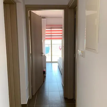 2br With Stunning Sea And Mountain Views *
